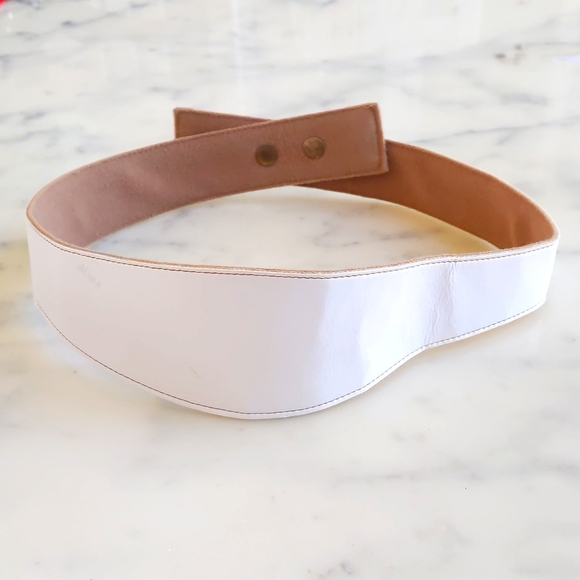 White Leather Belt with Fabric Lining. - Picture 3 of 6